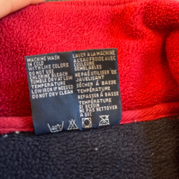 Authentic classique women’s Canada sweater - Picture 3 of 4